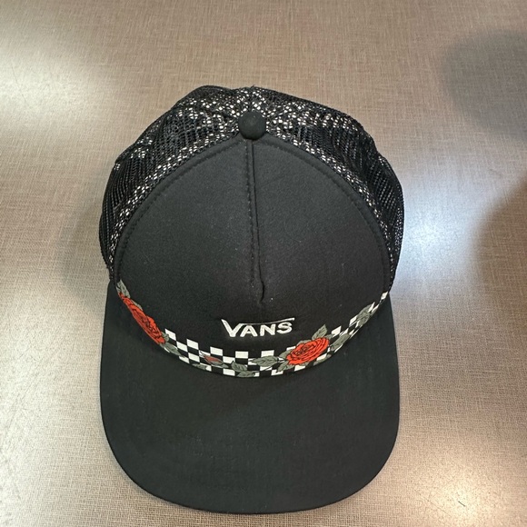 Vans Black Hat with Red Roses and Checkered Pattern - Picture 2 of 12